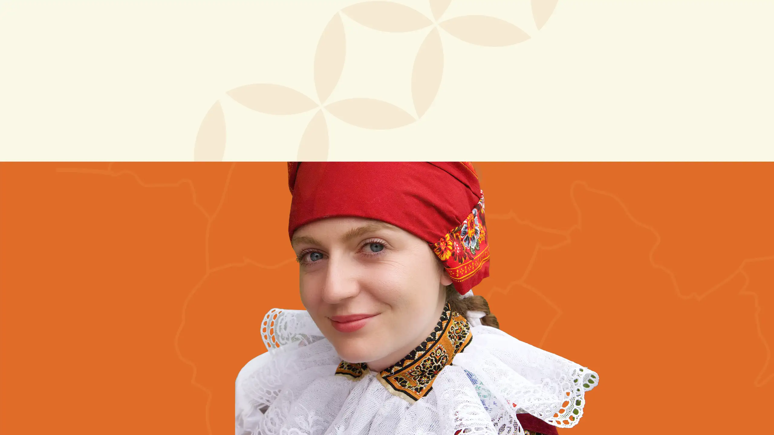 Ženy v tradičnom kroji – banner projektu Cesta Kroja zameraného na cezhraničnú spoluprácu Slovenska a Moravy